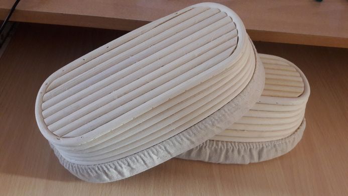 Форма корзинка для расстойки хлеба, теста из ротанга (25*14*8) на 500 г овальная, с чехлом из льна