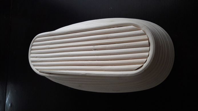 Форма корзинка для расстойки хлеба, теста из ротанга (25*14*8) на 500 г овальная, с чехлом из льна